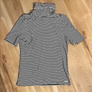 MICHAEL Michael Kors Black and White Striped Short Sleeve Top